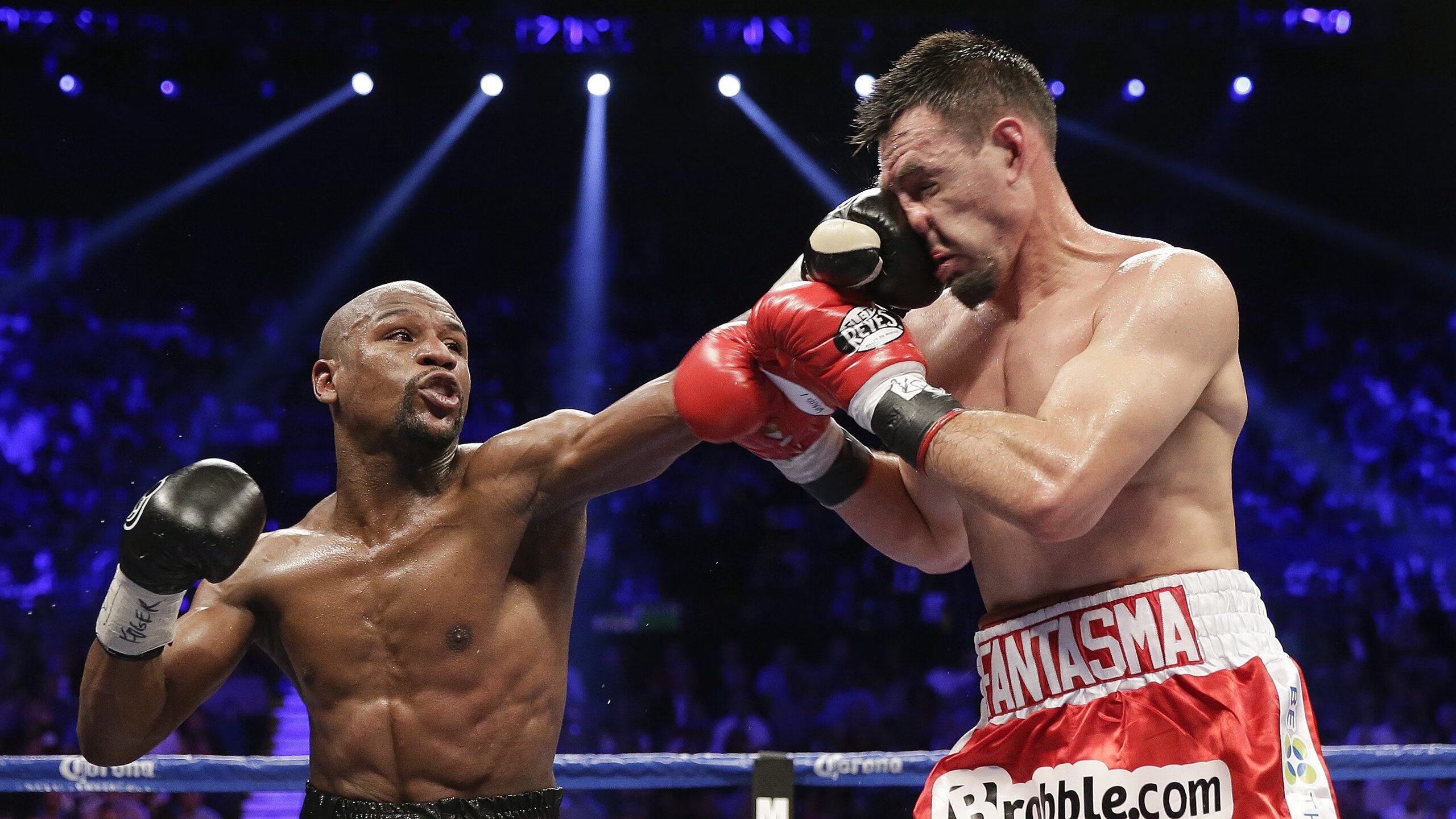 如何通过掩护制造空位三分机会