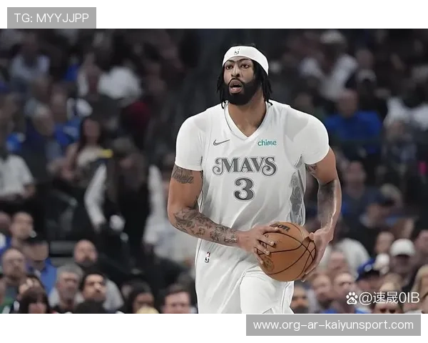 _快船在主场迎战劲敌，奋勇拼搏_，快船主场叫啥