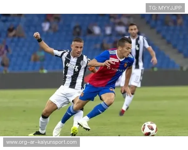 利雅得新月主场大胜强敌，利雅得新月队