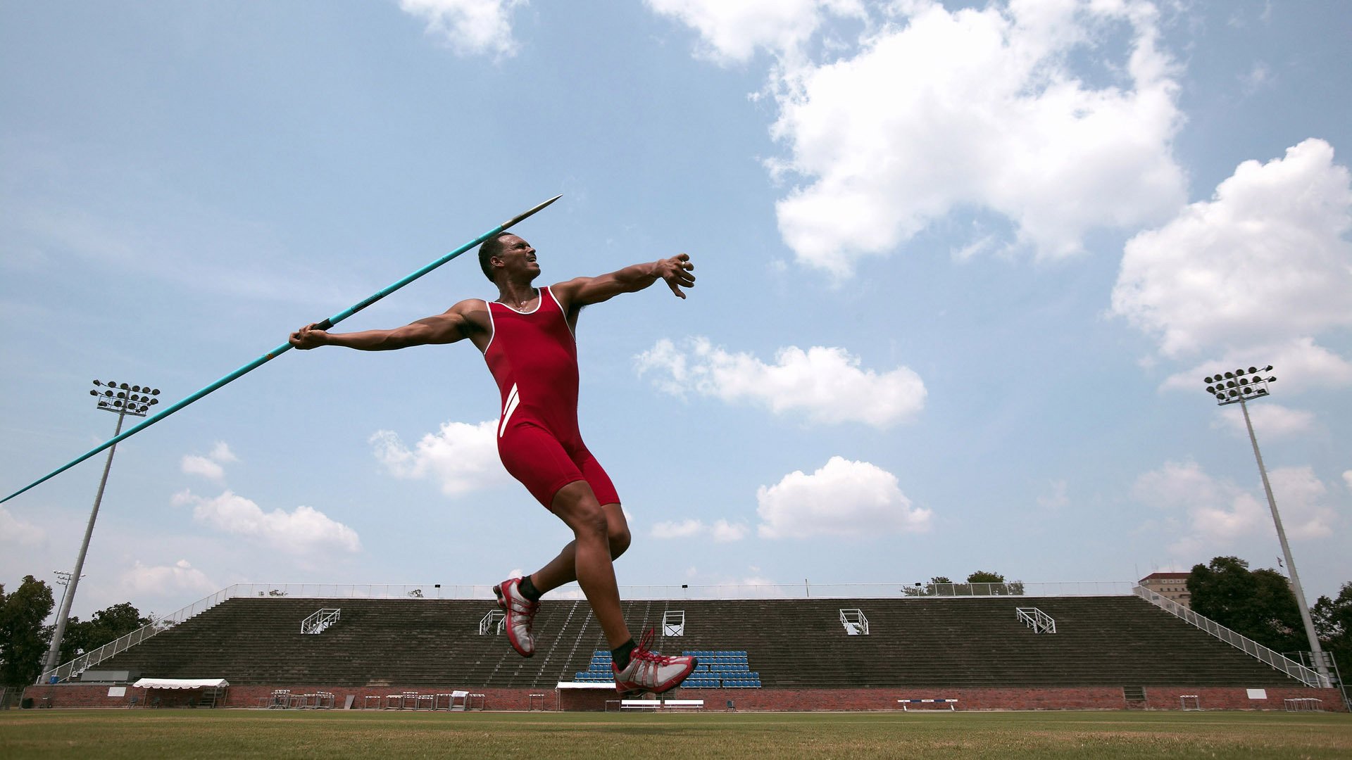 基：全黑队的“攻防转换利器”，每次防守后他都能迅速发动进攻
