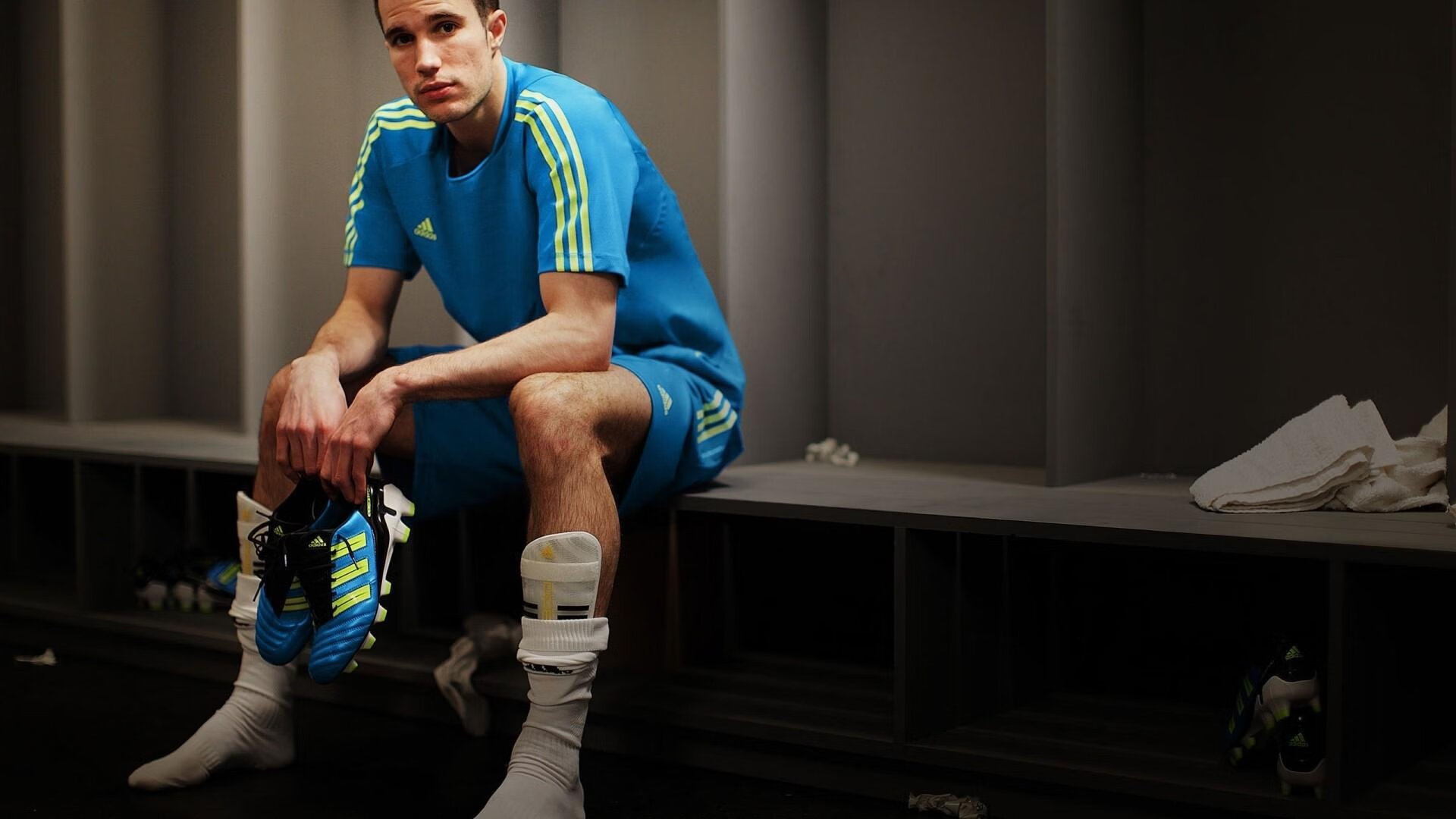 皇马中场掌控全场，卡马文加传球精准如刀，皇马madridistas卡